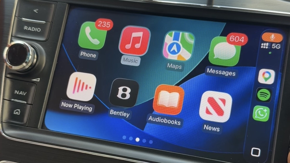 Bentley-Bentayga-Mulliner-Apple-CarPlay-London